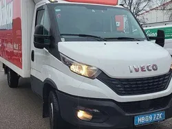 Weiß Gebraucht 2021 Iveco 35.12 Van | € 24.500
