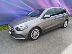 Grau Gebraucht 2019 Mercedes B200 Van / Kleinbus | € 17.900 (Guter Preis)