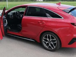 Rot Gebraucht 2019 Kia ProCeed GT-Line Kleinwagen | € 20.400 (Fairer Preis)