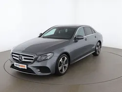 Grau Gebraucht 2018 Mercedes E220 AMG line Limousine | € 36.990 (Superpreis)