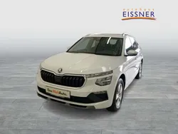 Weiss metallic Neu 2025 Skoda Kamiq Selection SUV | € 27.990 (Guter Preis)