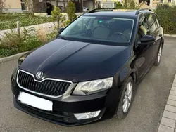 Schwarz Gebraucht 2013 Skoda Octavia Ambition Kombi | € 5.999 (Fairer Preis)