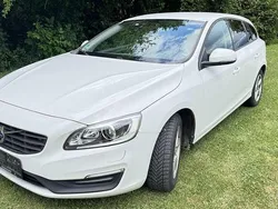 Weiß Gebraucht 2016 Volvo V60 Kinetic Kombi | € 9.900 (Guter Preis)