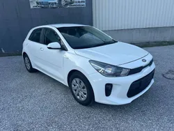 Weiß Gebraucht 2019 Kia Rio 2 Limousine | € 9.500 (Fairer Preis)