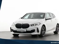 Weiß (alpinweiß) Gebraucht 2022 BMW 120 Efficient Dynamics Kleinwagen | € 33.990 (Fairer Preis)