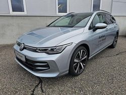 Silber metallic Neu 2025 VW Golf VIII Business Kombi | € 32.800 (Fairer Preis)