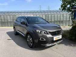 Grau Gebraucht 2017 Peugeot 5008 GT-line Van / Kleinbus | € 15.490 (Guter Preis)