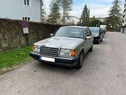 Gebraucht 1990 Mercedes E230 Limousine | € 12.000