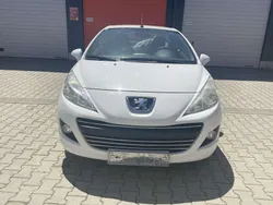 Weiß Gebraucht 2011 Peugeot 207 Filou Cabrio | € 3.500