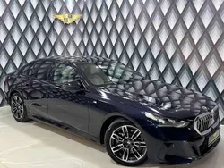 Schwarz Gebraucht 2023 BMW 520 Comfort Edition Limousine | € 58.999 (Superpreis)