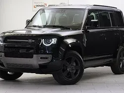Santorini black Neu 2025 Land Rover Defender SE Dynamic SUV | € 88.990 (Superpreis)