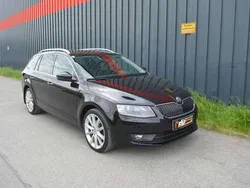 Schwarz Gebraucht 2013 Skoda Octavia Kombi | € 11.999 (Fairer Preis)