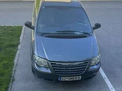 Grau Gebraucht 2007 Chrysler Grand Voyager Limited Van / Kleinbus | € 1.800