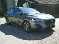Grau Gebraucht 2022 Ford Focus ST-Line Kombi | € 14.990 (Guter Preis)