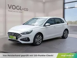 Weiß Gebraucht 2022 Hyundai i30 Edition 30 Kleinwagen | € 16.350 (Superpreis)