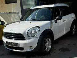 Weiß Gebraucht 2013 Mini One D Countryman SUV | € 3.950