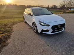 Weiß Gebraucht 2019 Hyundai i30 N Line Limousine | € 15.000 (Etwas zu teuer)