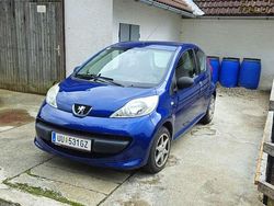 Blau Gebraucht 2006 Peugeot 107 Kleinwagen | € 850