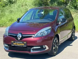 Rot Gebraucht 2015 Renault Scénic III Bose Edition Van / Kleinbus | € 8.490 (Fairer Preis)