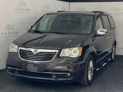 Grau Gebraucht 2012 Lancia Voyager Platinum Van / Kleinbus | € 6.790