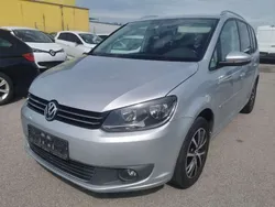 Grau Gebraucht 2011 VW Touran Comfortline Van / Kleinbus | € 3.690 (Fairer Preis)