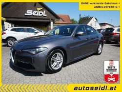 Grau Gebraucht 2017 Alfa Romeo Giulia Limousine | € 15.990 (Fairer Preis)