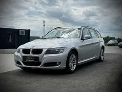 Silber Gebraucht 2011 BMW 318 Sport Line Kombi | € 9.900 (Etwas zu teuer)