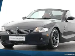 Schwarz (saphirschwarz) Gebraucht 2004 BMW Z4 Sport Line | € 19.990