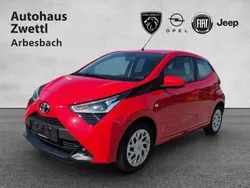 Rot Gebraucht 2021 Toyota Aygo X-play Kleinwagen | € 9.890 (Superpreis)