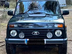 Grün Gebraucht 2020 Lada niva SUV | € 13.000