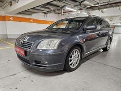 Grau Gebraucht 2006 Toyota Avensis Sol Kombi | € 2.990
