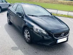 Gebraucht 2015 Volvo V40 Momentum Kombi | € 7.799 (Guter Preis)