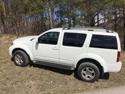 Weiß Gebraucht 2010 Nissan Pathfinder SE SUV | € 9.900