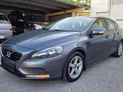 Silber Gebraucht 2013 Volvo V40 Kinetic Kombi | € 7.490 (Fairer Preis)
