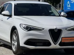 Weiß Gebraucht 2019 Alfa Romeo Stelvio Business SUV | € 26.900 (Fairer Preis)