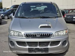 Grau Gebraucht 2005 Hyundai H-1 Van / Kleinbus | € 1.099