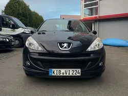 Blau Gebraucht 2010 Peugeot 206 Limousine | € 1.200