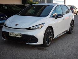 Weiss metallic Gebraucht 2023 Cupra Born e-Boost Kleinwagen | € 33.880 (Fairer Preis)