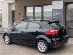 Gebraucht 2013 Kia Rio Limousine | € 4.000 (Guter Preis)