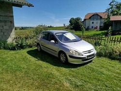 Grau Gebraucht 2003 Peugeot 307 Limousine | € 550