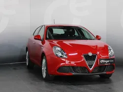 Rot Gebraucht 2019 Alfa Romeo Giulietta Super Kleinwagen | € 15.980 (Fairer Preis)