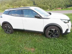 Weiß Gebraucht 2022 Peugeot 2008 S SUV | € 17.490 (Superpreis)