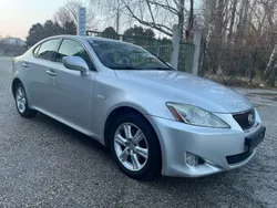 Silber Gebraucht 2007 Lexus IS220d Business Edition Limousine | € 4.999