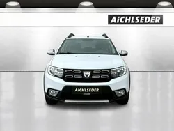 Weiß Gebraucht 2018 Dacia Sandero Stepway Kleinwagen | € 9.990