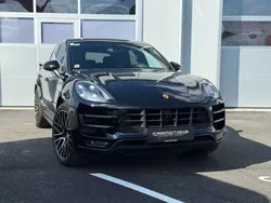 Schwarz Gebraucht 2016 Porsche Macan Turbo Chrono SUV | € 36.990 (Etwas zu teuer)
