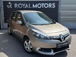 Braun Gebraucht 2012 Renault Scénic III Van / Kleinbus | € 5.990 (Fairer Preis)