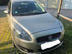 Gelb Gebraucht 2009 Fiat Croma Kombi | € 750