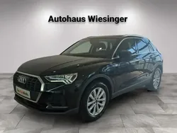 Schwarz metallicperleffektno Gebraucht 2024 Audi Q3 Ambiente SUV | € 39.500 (Superpreis)