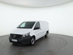 Arktikweiß Gebraucht 2022 Mercedes Vito Van / Kleinbus | € 27.990 (Guter Preis)