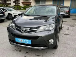 Grau Gebraucht 2013 Toyota RAV4 SUV | € 15.500